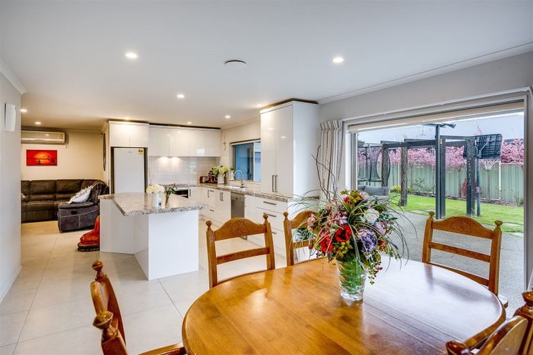 Photo of property in 1 Hyde Place, Taradale, Napier, 4112