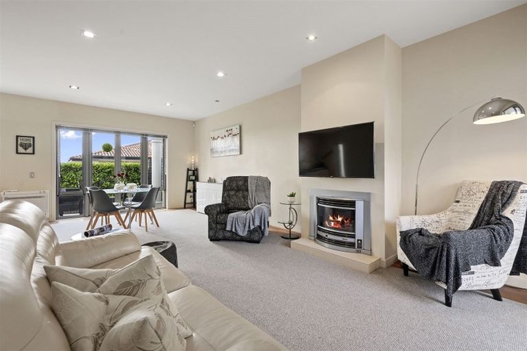 Photo of property in 140 Gills Road, Albany Heights, Auckland, 0632