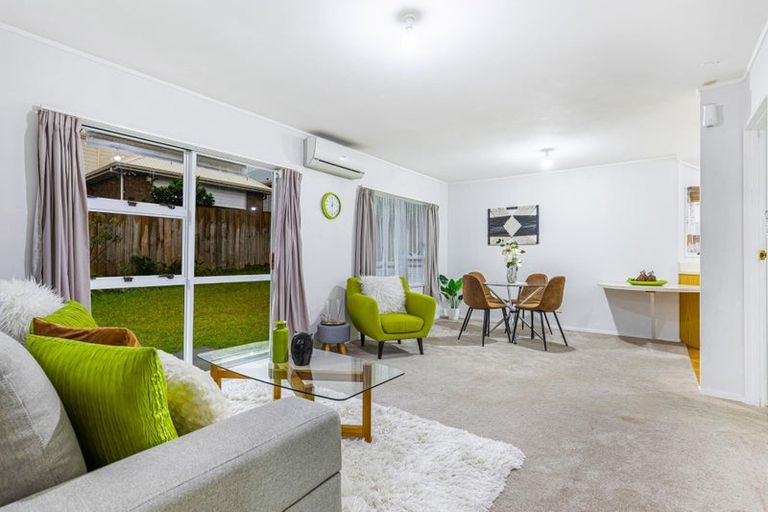 Photo of property in 5 Newington Road, Henderson, Auckland, 0612