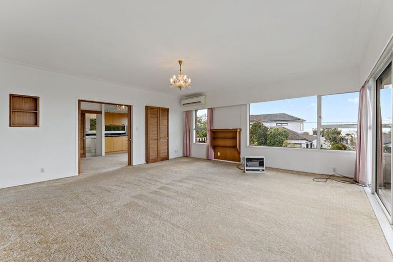 Photo of property in 40 Montgomery Avenue, Rothesay Bay, Auckland, 0630