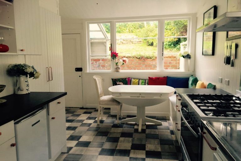 Photo of property in 34 Crawford Road, Kilbirnie, Wellington, 6022