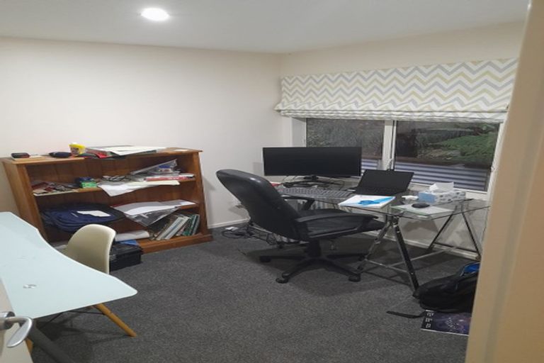 Photo of property in 2/85 Garden Road, Northland, Wellington, 6012