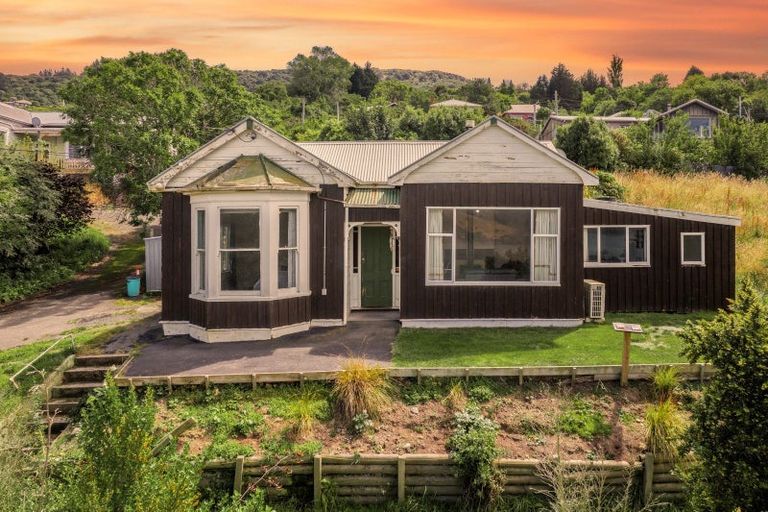 Photo of property in 1 Taupo Lane, Ravensbourne, Dunedin, 9022
