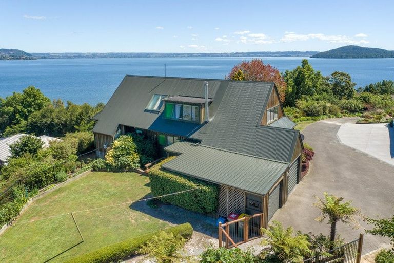 Photo of property in 18b Iriirikapua Parade, Owhata, Rotorua, 3010