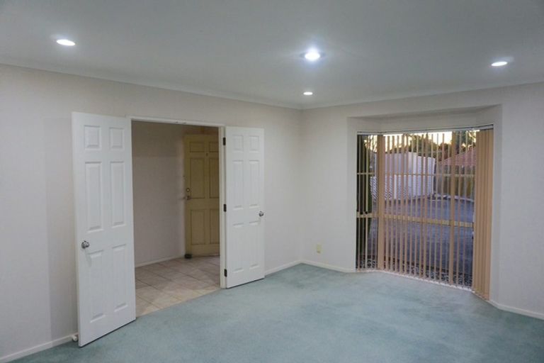 Photo of property in 7 Mullagh Place, East Tamaki Heights, Auckland, 2016