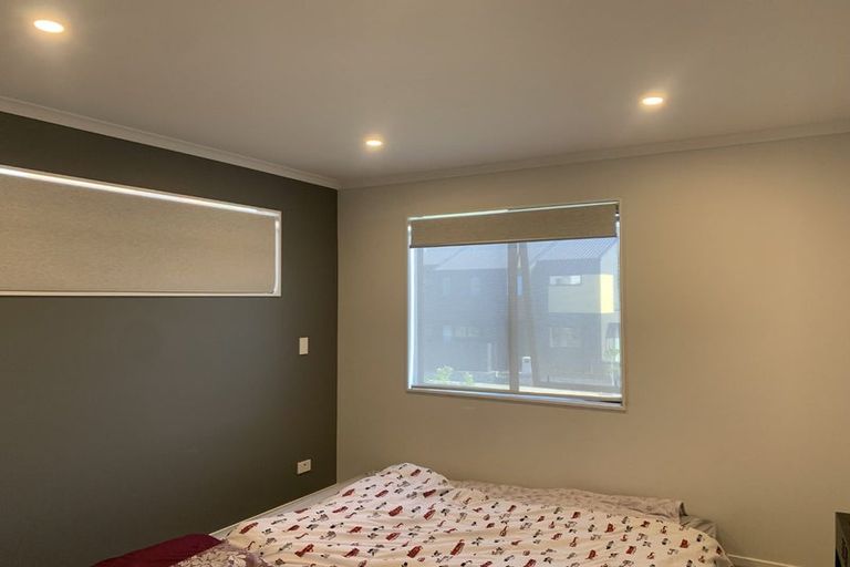Photo of property in 18 Te Rito Road, Hobsonville, Auckland, 0616