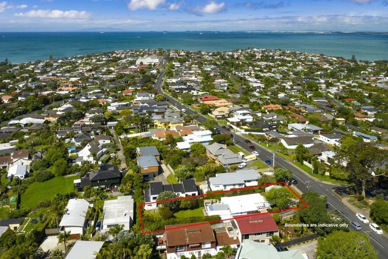 Photo of property in 63 Knights Road, Rothesay Bay, Auckland, 0630