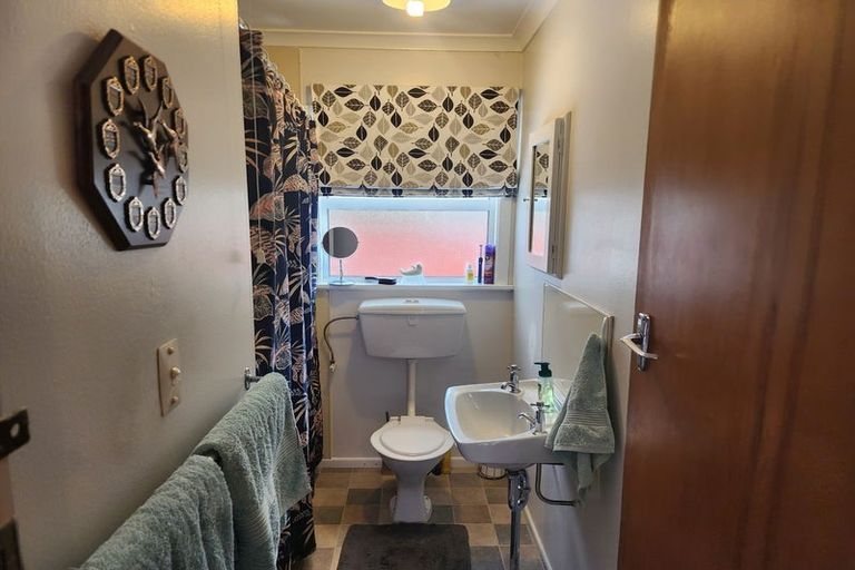 Photo of property in 75 Winchester Street, Levin, 5510
