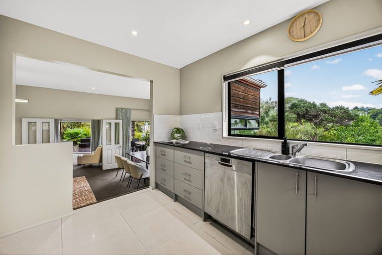Photo of property in 73m Park Rise, Campbells Bay, Auckland, 0630