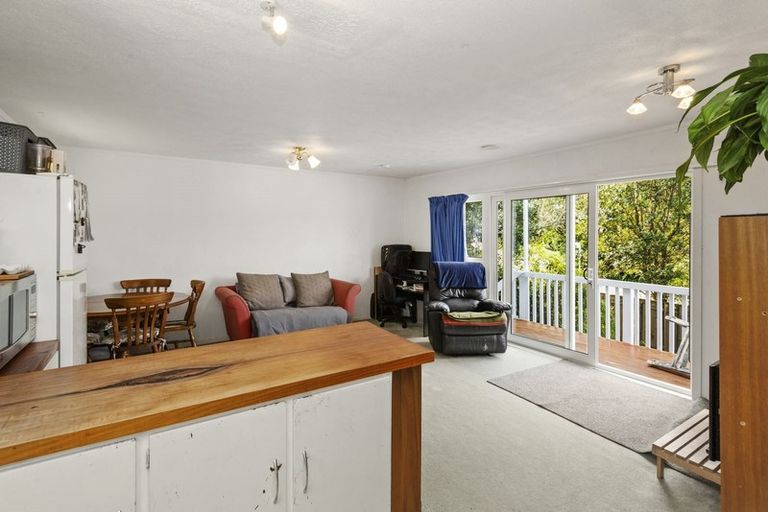 Photo of property in 1 Westhaven Drive, Tawa, Wellington, 5028