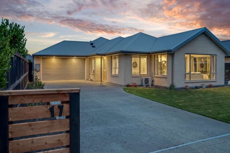 Photo of property in 17 Wyatt Street, Kaiapoi, 7630