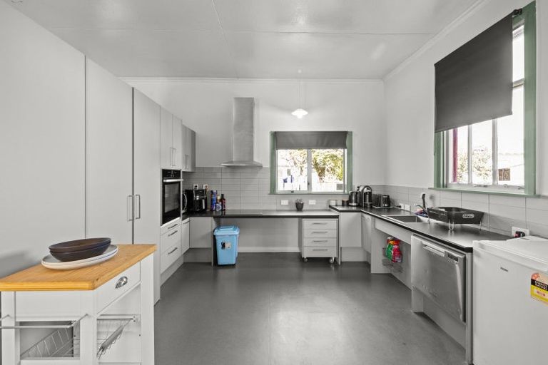 Photo of property in 15 Fairs Road, Milson, Palmerston North, 4414