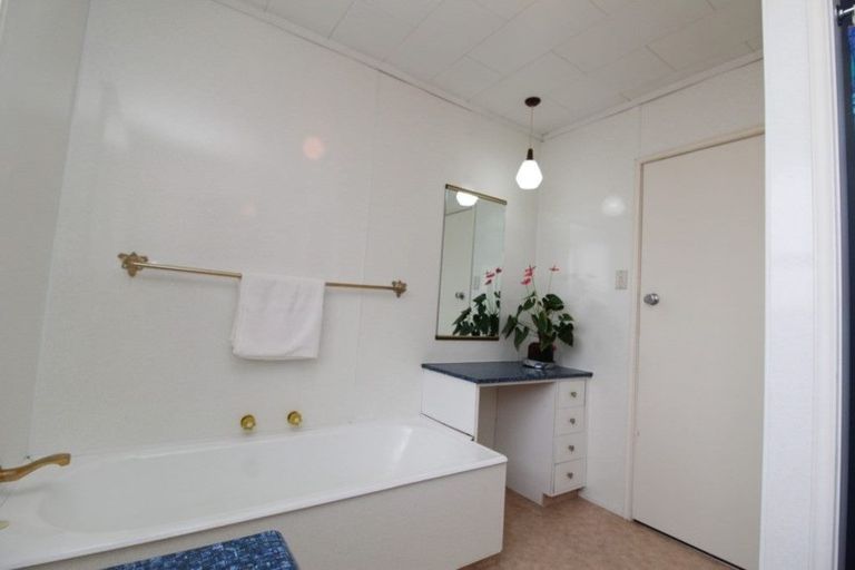 Photo of property in 145 Regan Street, Stratford, 4332