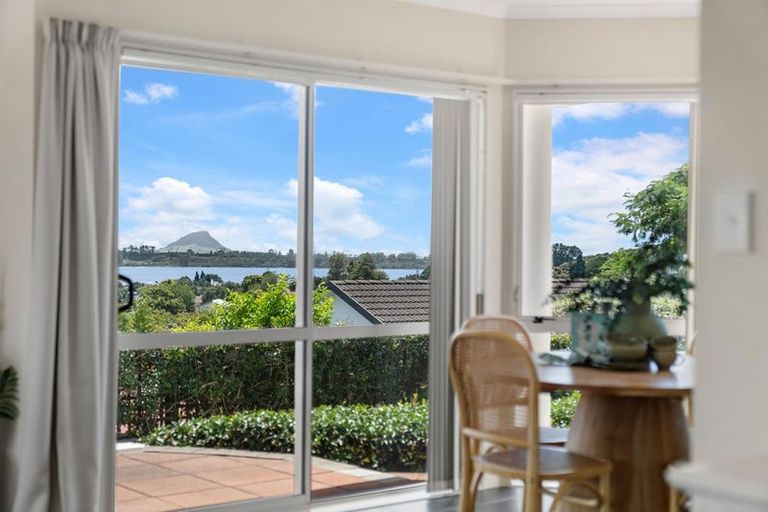 Photo of property in 27 Oteki Park Drive, Welcome Bay, Tauranga, 3112