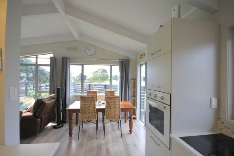 Photo of property in 147 Vista Paku, Pauanui, Hikuai, 3579