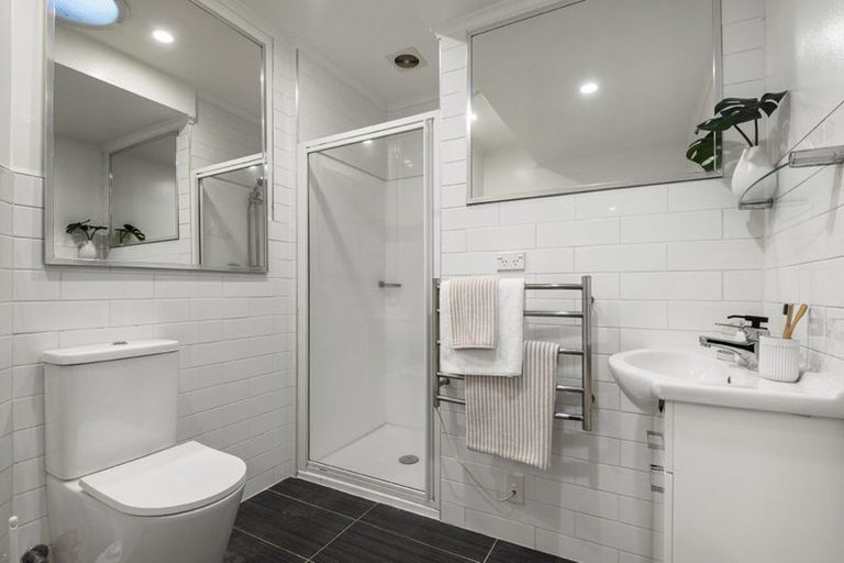 Photo of property in 22 Sydney Street, Hauraki, Auckland, 0622