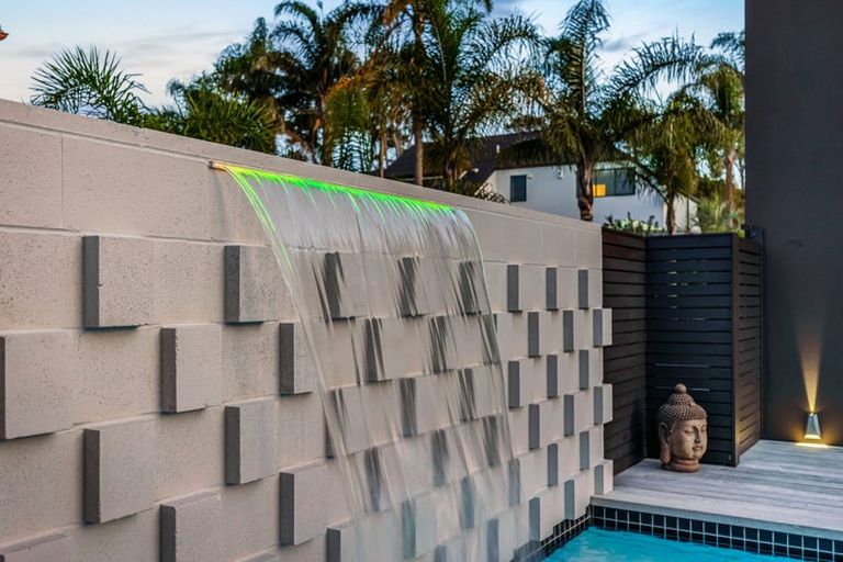 Photo of property in 3 Mansion Court, West Harbour, Auckland, 0618