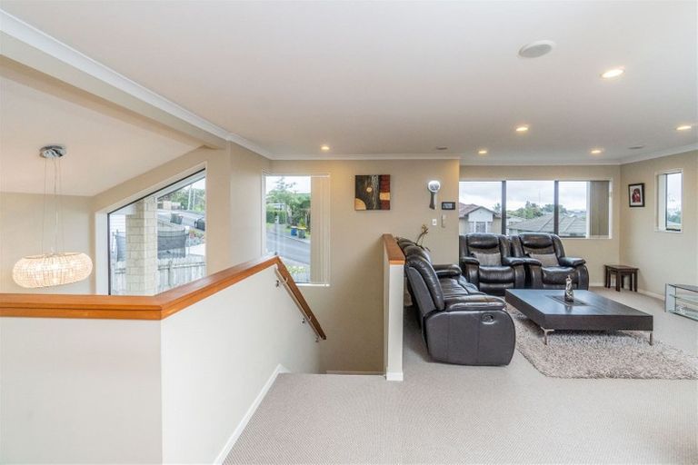 Photo of property in 5 Bangla Place, Massey, Auckland, 0614