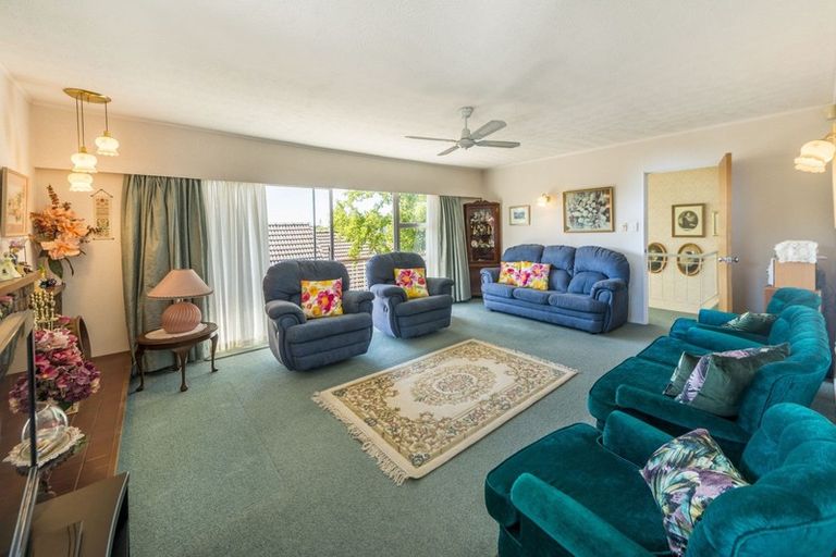 Photo of property in 19 Maxwelton Drive, Mairangi Bay, Auckland, 0630