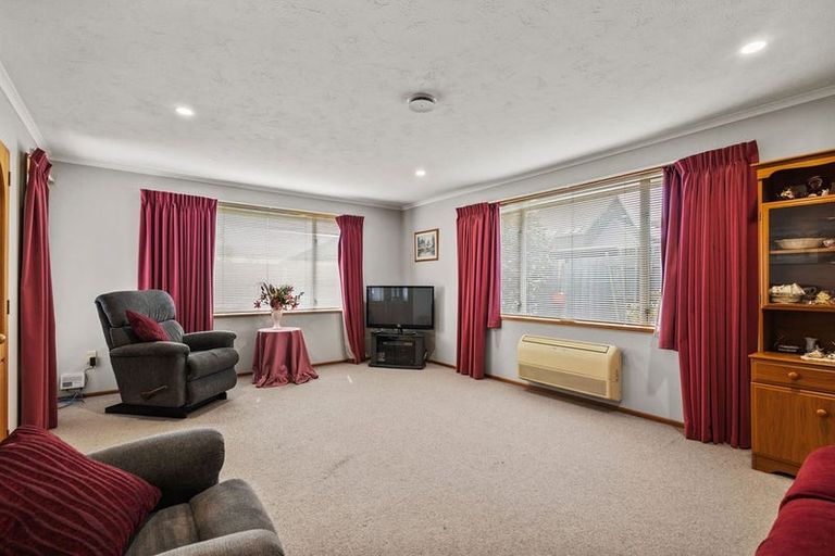 Photo of property in 284 Sawyers Arms Road, Bishopdale, Christchurch, 8053