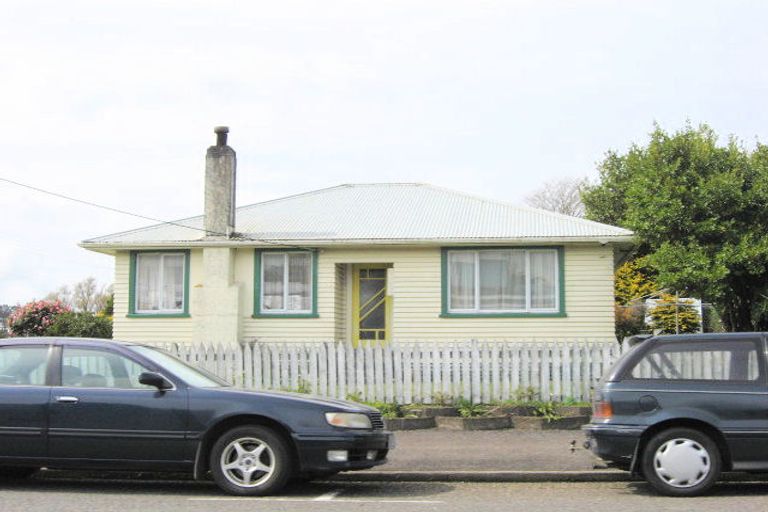 Photo of property in 21 Richmond Street, Inglewood, 4330