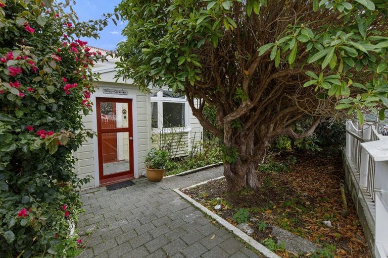 Photo of property in 12 Fernhill Terrace, Wadestown, Wellington, 6012