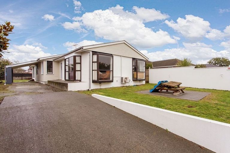 Photo of property in 7 Gladson Avenue, Sockburn, Christchurch, 8042