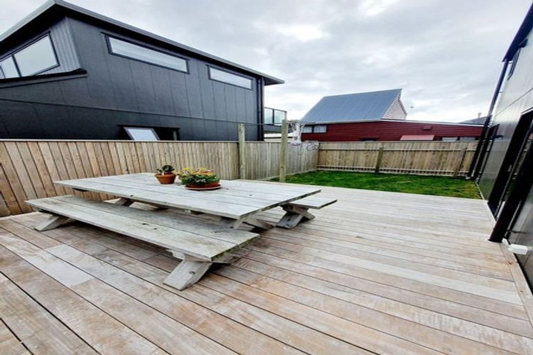 Photo of property in 112a Freyberg Street, Lyall Bay, Wellington, 6022