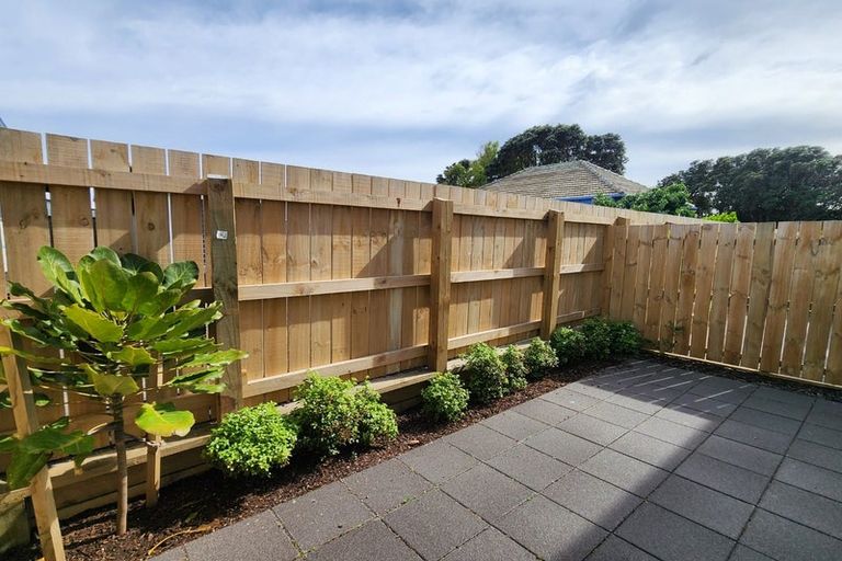 Photo of property in 5/12 Mana Avenue, Titahi Bay, Porirua, 5022