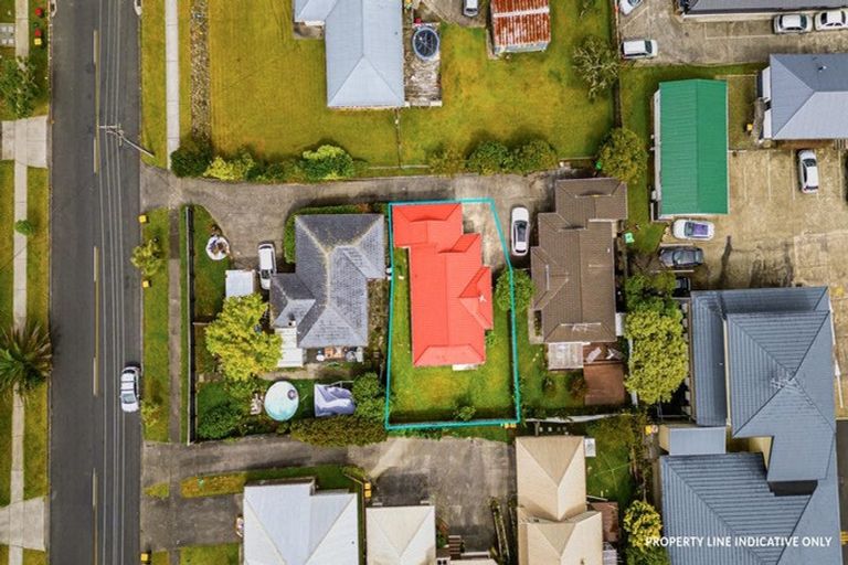 Photo of property in 5 Newington Road, Henderson, Auckland, 0612