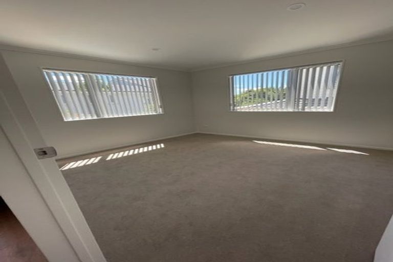 Photo of property in 30a Sorrel Crescent, Bucklands Beach, Auckland, 2012