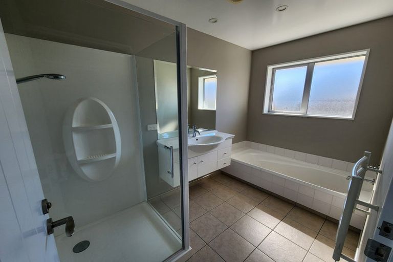 Photo of property in 26 Foresters Crescent, Parklands, Christchurch, 8083