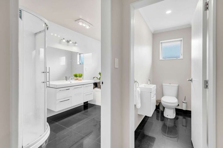 Photo of property in 5 Chestnut Close, Kelvin Grove, Palmerston North, 4414