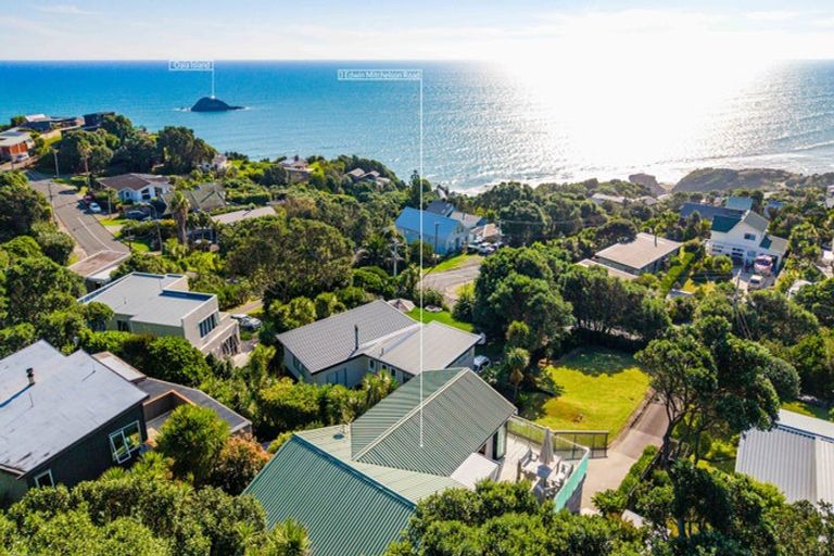 Photo of property in 3 Edwin Mitchelson Road, Muriwai, Waimauku, 0881