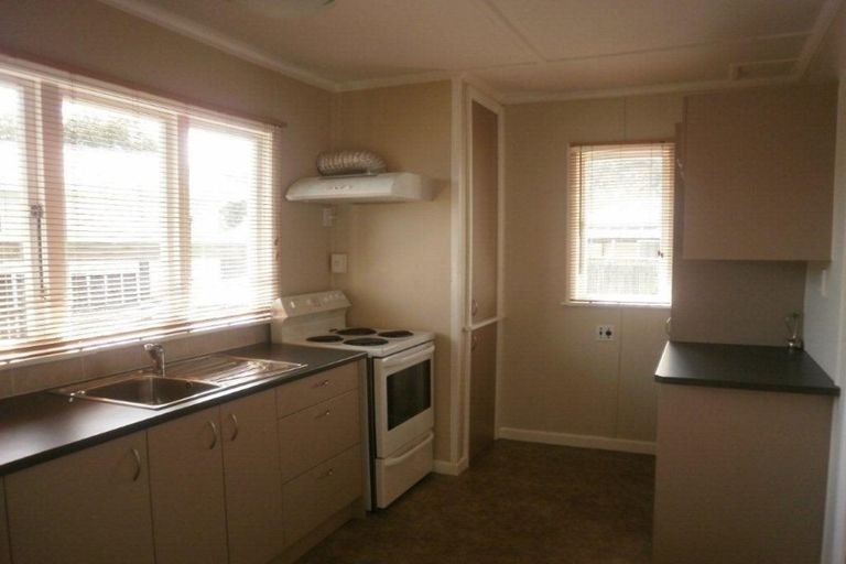Photo of property in 1/50 Parkers Road, Tahunanui, Nelson, 7011