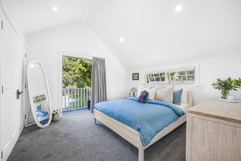 Photo of property in 4/14-26 Beach Road, Northcote Point, Auckland, 0627