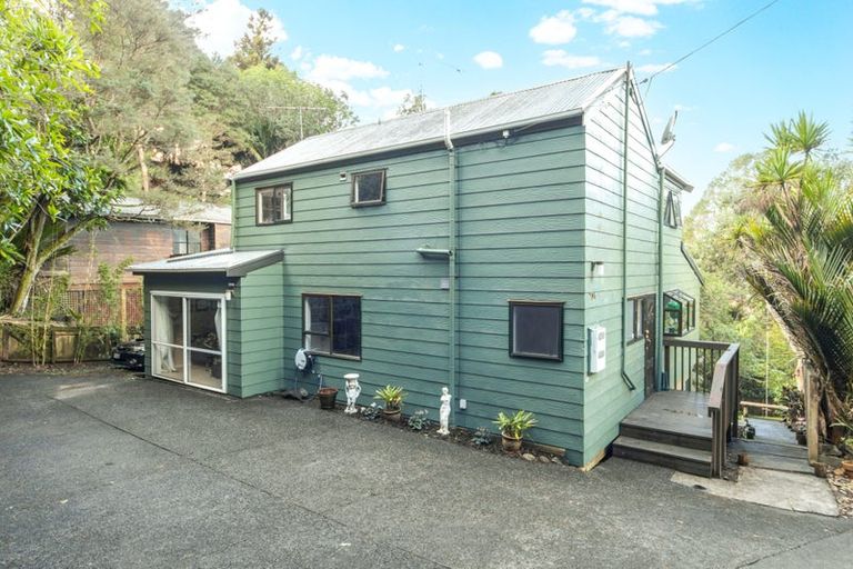 Photo of property in 704 South Titirangi Road, Titirangi, Auckland, 0604