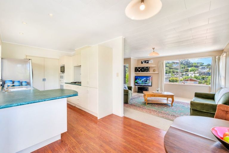 Photo of property in 50 Awaruku Road, Torbay, Auckland, 0630