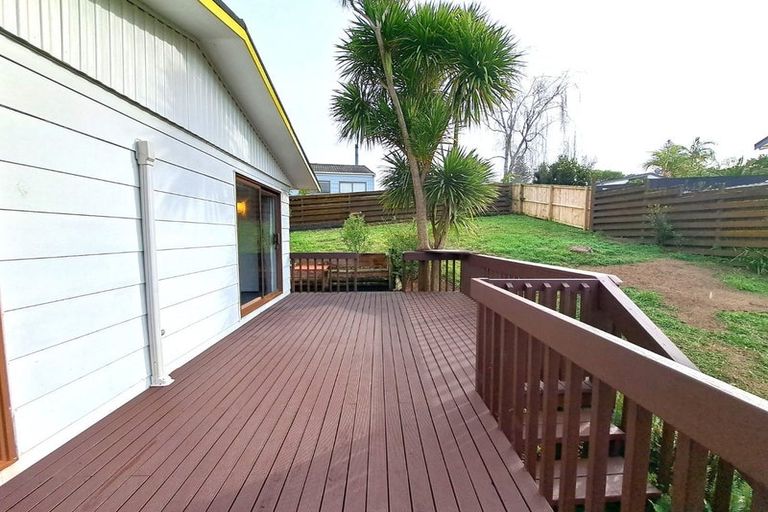 Photo of property in 12 Wilkinson Way, Browns Bay, Auckland, 0630