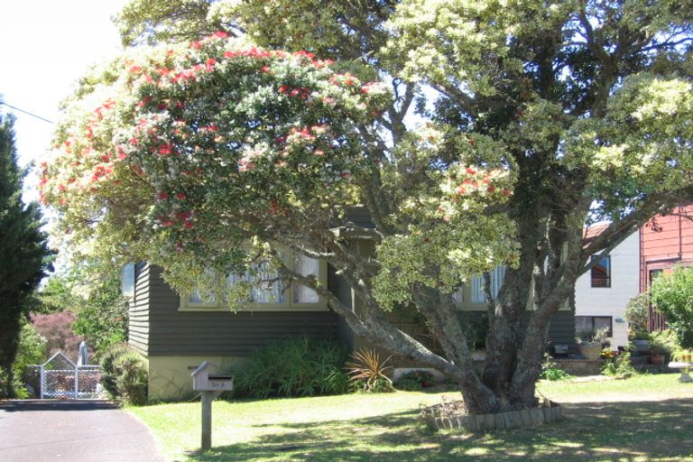 Photo of property in 1/30 Kia Ora Road, Beach Haven, Auckland, 0626
