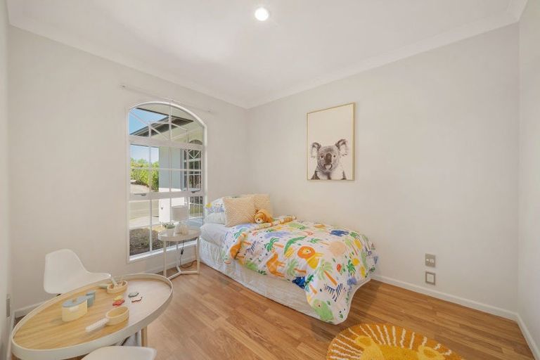 Photo of property in 6 Creedon Glen, Casebrook, Christchurch, 8051