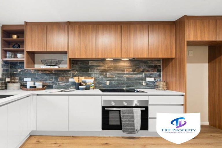 Photo of property in 1/735 Massey Road, Mangere, Auckland, 2022