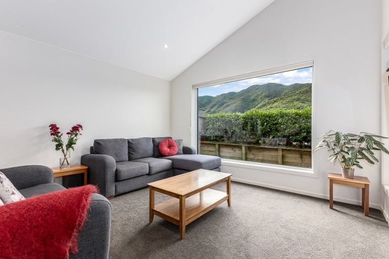 Photo of property in 3 Ramarama Lane, Crofton Downs, Wellington, 6035