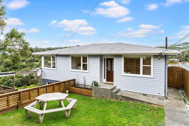 Photo of property in 70 Bassett Road, Johnsonville, Wellington, 6037