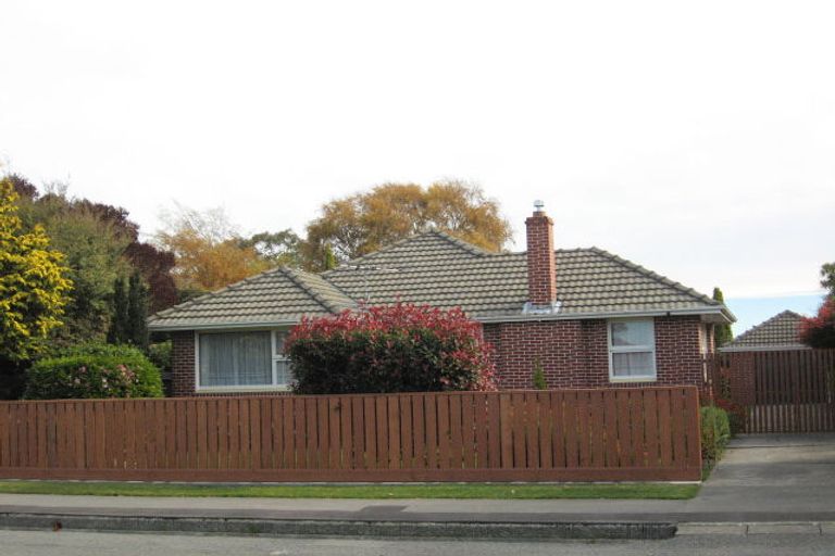 Photo of property in 10a Middlepark Road, Sockburn, Christchurch, 8042