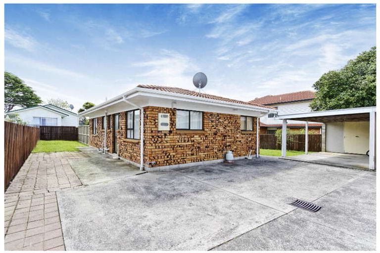 Photo of property in 14 Rata Street, New Lynn, Auckland, 0600