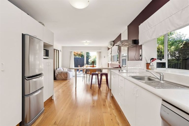 Photo of property in 21 Toorak Avenue, Avonhead, Christchurch, 8042