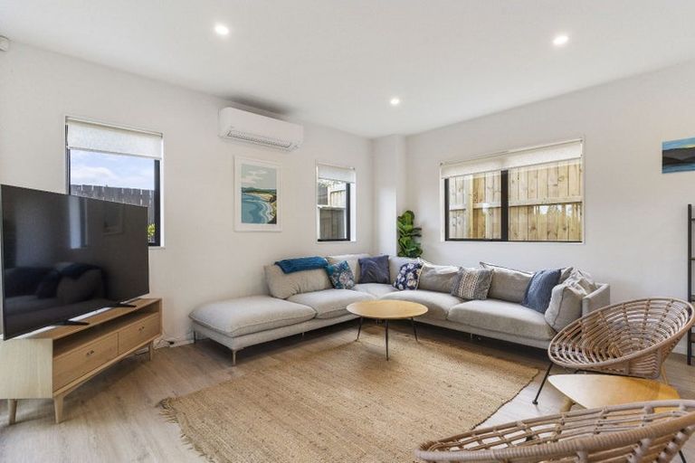 Photo of property in 42 Skua Road, Hobsonville, Auckland, 0616