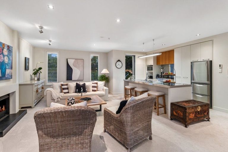 Photo of property in 7 Little Compton Mews, Snells Beach, 0920