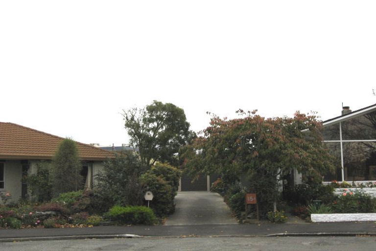 Photo of property in 15 Tulloch Place, Papanui, Christchurch, 8052